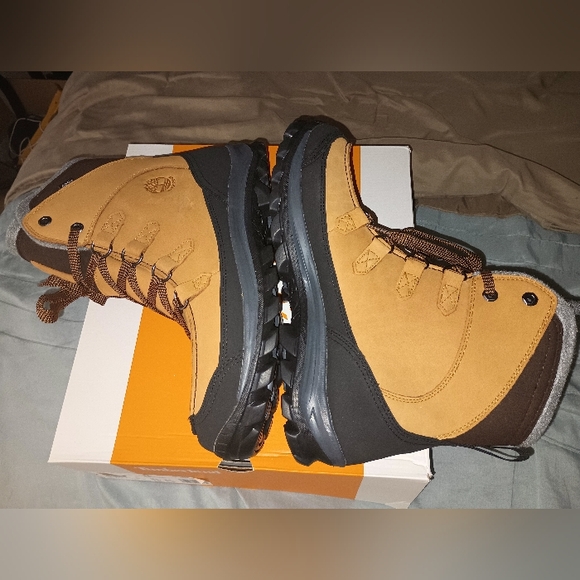 Timberland Men's Winter boots size 11 new in the box - Picture 7 of 10
